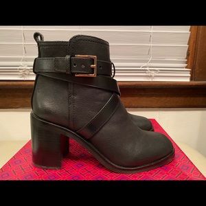 Tory Burch Hastings boot 7.5 EUC in box